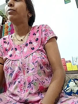 Hotty-Nidhi online show from April 2026 04:06:02 AM