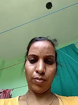 Snapshot of Hotty-Nidhi chatting on May 2026 05:14:02 AM Hotty-Nidhi online show from May 2026 05:14:02 AM