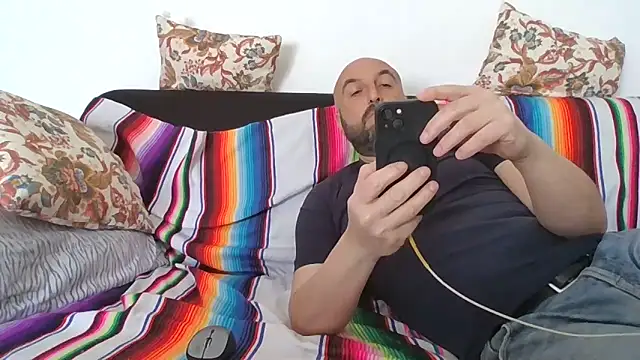 maxxxio12 online show from April 2026 10:38:02 AM