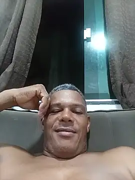 Snapshot of edisantos chatting on August 2026 10:35:01 PM edisantos online show from August 2026 10:35:01 PM