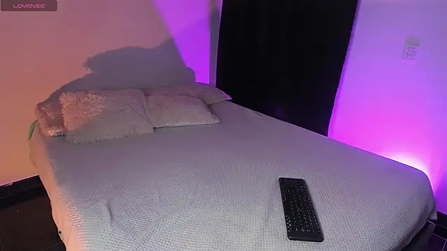 Snapshot of adara_evanss chatting on December 2025 01:34:02 AM adara evanss online show from December 2025 01:34:02 AM