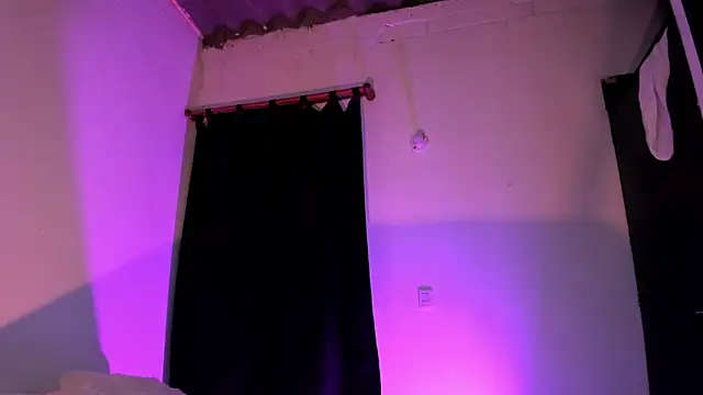 Snapshot of adara_evanss chatting on February 2026 12:04:01 AM adara evanss online show from February 2026 12:04:01 AM