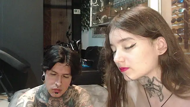 Alucard-Carmila online show from November 2025 03:28:02 AM