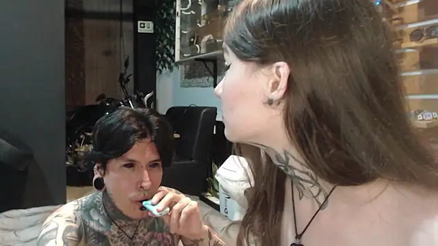 Alucard-Carmila online show from November 2025 03:17:01 AM