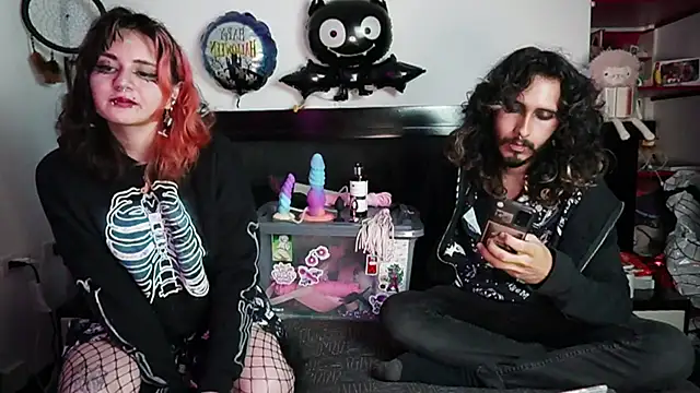 Devil And Princess online show from November 2025 01:28:02 AM