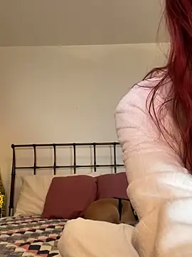 SusieandLacey online show from November 2025 12:10:01 AM