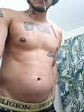 Snapshot of HazelEyedJay420 chatting on January 2026 05:10:02 AM HazelEyedJay420 online show from January 2026 05:10:02 AM