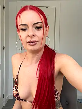 FariBanxOfficial online show from October 2025 12:39:02 PM