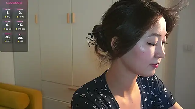 Snapshot of SeulBi chatting on March 2025 11:56:01 AM SeulBi online show from March 2025 11:56:01 AM