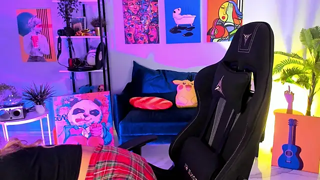 Snapshot of SarahAlluring chatting on October 2025 12:04:02 PM SarahAlluring online show from October 2025 12:04:02 PM