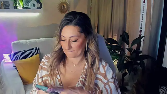 SarahAlluring online show from May 2026 03:08:02 PM