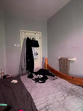 Snapshot of Curvy-Cleo chatting on January 2026 01:25:02 PM Curvy-Cleo online show from January 2026 01:25:02 PM