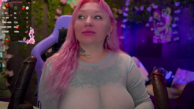 Snapshot of BlackedBarbie chatting on October 2025 08:18:02 PM BlackedBarbie online show from October 2025 08:18:02 PM