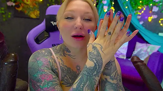 Snapshot of BlackedBarbie chatting on May 2026 07:01:01 PM BlackedBarbie online show from May 2026 07:01:01 PM