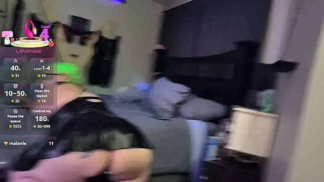 Snapshot of KinkyBratandDaddy chatting on December 2025 03:58:02 AM KinkyBratandDaddy online show from December 2025 03:58:02 AM