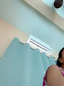 Snapshot of Arohi35 chatting on May 2026 01:22:01 AM Arohi35 online show from May 2026 01:22:01 AM