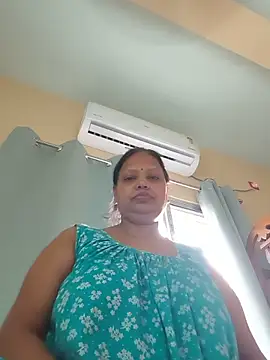 Snapshot of Arohi35 chatting on May 2026 01:00:01 AM Arohi35 online show from May 2026 01:00:01 AM