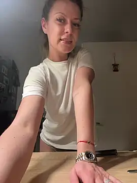 AnnastasiaMills online show from April 2026 06:10:02 PM