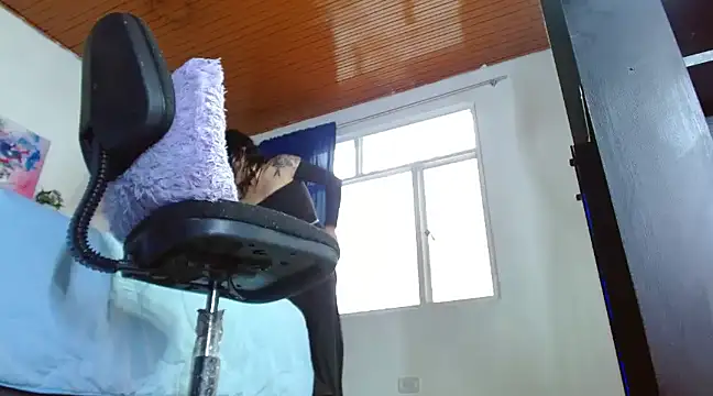 mia velvet1 online show from March 2025 02:19:01 PM