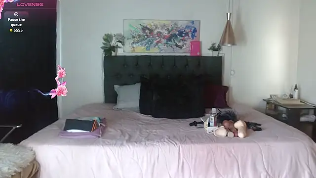 mia velvet1 online show from September 2025 02:18:02 PM