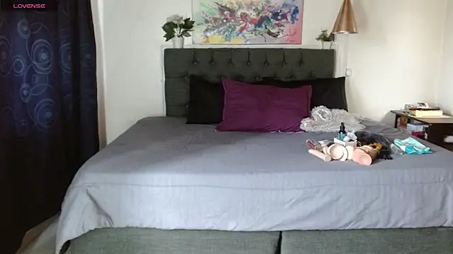 mia velvet1 online show from October 2025 02:04:02 PM