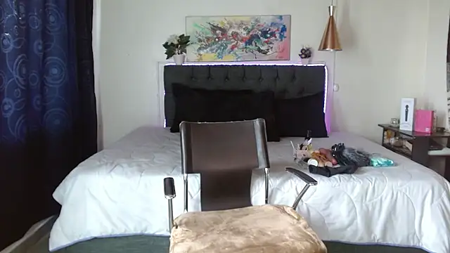 mia velvet1 online show from October 2025 02:05:01 PM