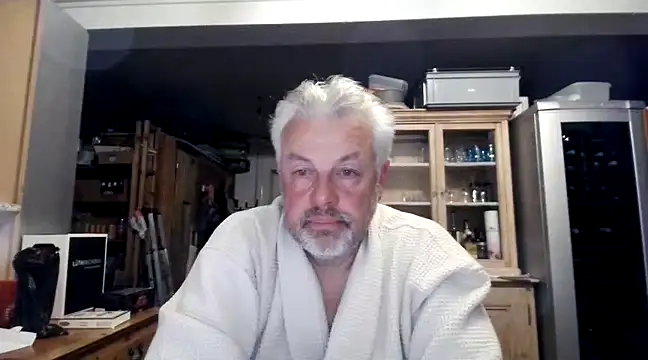 Snapshot of Berg_Boy chatting on March 2025 07:53:02 PM Berg Boy online show from March 2025 07:53:02 PM