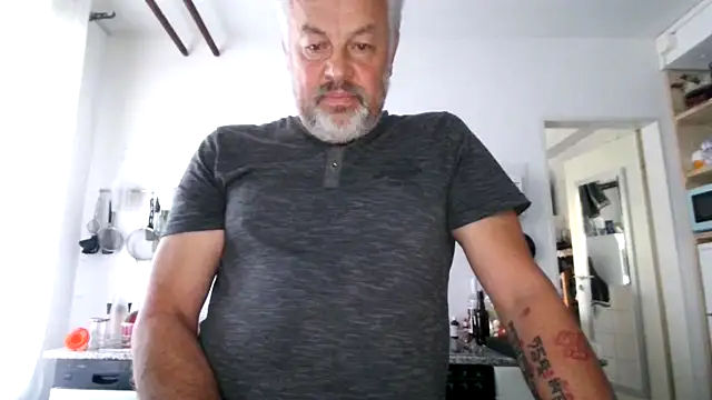 Snapshot of Berg_Boy chatting on September 2025 06:15:01 AM Berg Boy online show from September 2025 06:15:01 AM