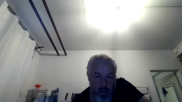 Snapshot of Berg_Boy chatting on December 2025 05:12:02 AM Berg Boy online show from December 2025 05:12:02 AM