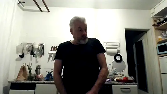 Snapshot of Berg_Boy chatting on January 2026 12:47:01 AM Berg Boy online show from January 2026 12:47:01 AM