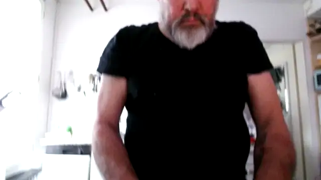 Snapshot of Berg_Boy chatting on February 2026 04:16:01 PM Berg Boy online show from February 2026 04:16:01 PM