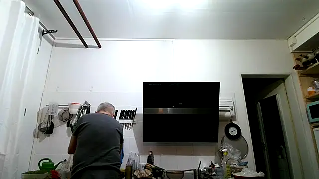 Snapshot of Berg_Boy chatting on February 2026 07:12:02 PM Berg Boy online show from February 2026 07:12:02 PM