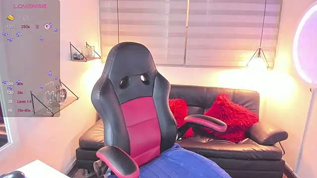 ISIS VALCHOS online show from October 2025 07:33:02 PM