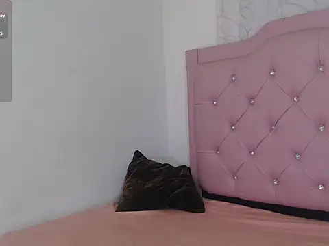 vicky bigboobs babe online show from June 2026 04:59:02 AM