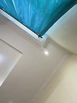 Ivelleee  online show from February 2026 12:37:01 PM