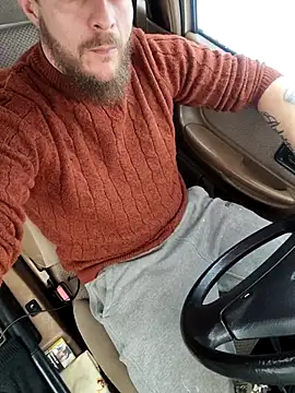 LucysSluttyHubby online show from January 2026 10:20:01 AM