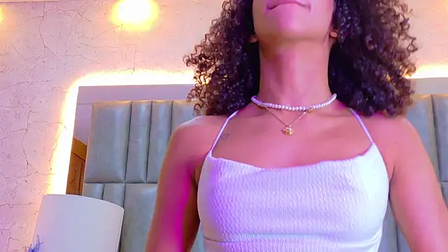 Snapshot of CamilaJohnston chatting on March 2026 08:01:02 PM CamilaJohnston online show from March 2026 08:01:02 PM