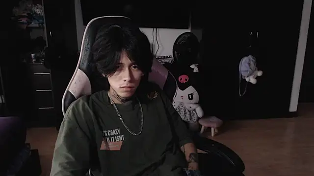 Snapshot of xIce_Boy chatting on December 2025 10:05:02 PM xIce Boy online show from December 2025 10:05:02 PM