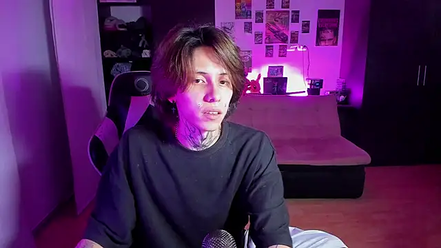 xIce Boy online show from April 2026 12:57:01 AM