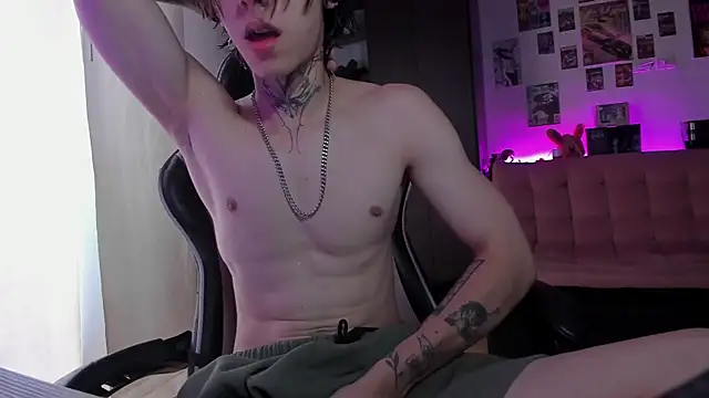 xIce Boy online show from May 2026 10:15:02 PM