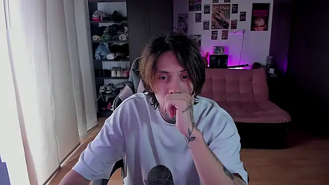 xIce Boy online show from May 2026 07:33:01 PM