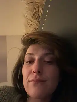 2brokegirlz online show from March 2025 09:45:02 AM