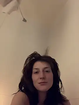 2brokegirlz online show from March 2025 07:04:02 AM