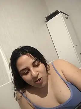 Snapshot of Veramaia chatting on March 2025 03:39:01 PM Veramaia online show from March 2025 03:39:01 PM