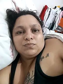 Snapshot of aliciaxm chatting on December 2025 05:10:02 PM aliciaxm online show from December 2025 05:10:02 PM