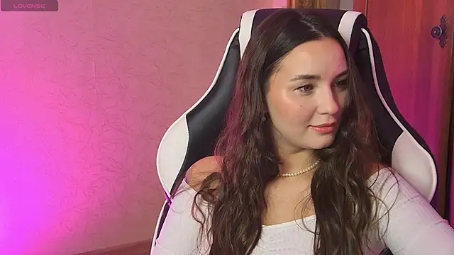 Snapshot of CherryTouss chatting on January 2026 08:27:01 AM CherryTouss online show from January 2026 08:27:01 AM