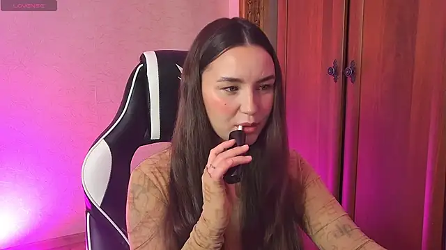 Snapshot of CherryTouss chatting on January 2026 08:17:01 AM CherryTouss online show from January 2026 08:17:01 AM