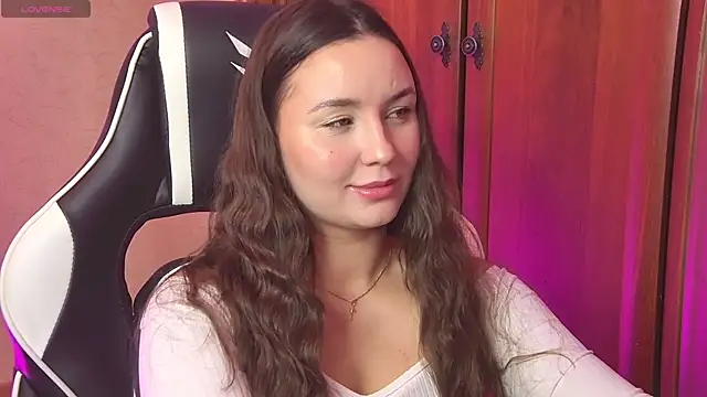 Snapshot of CherryTouss chatting on January 2026 01:04:01 PM CherryTouss online show from January 2026 01:04:01 PM