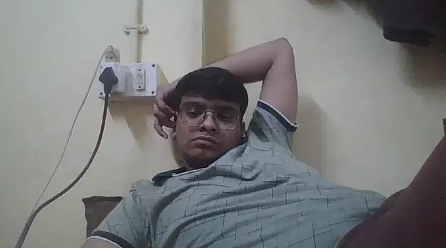 Snapshot of sutfvkii chatting on March 2025 05:39:02 PM sutfvkii online show from March 2025 05:39:02 PM