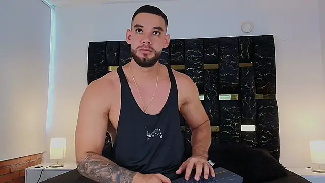 Snapshot of chris_blake__ chatting on March 2025 09:47:02 PM chris blake online show from March 2025 09:47:02 PM